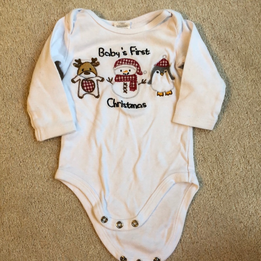 Adorable appliqué holiday onesie
